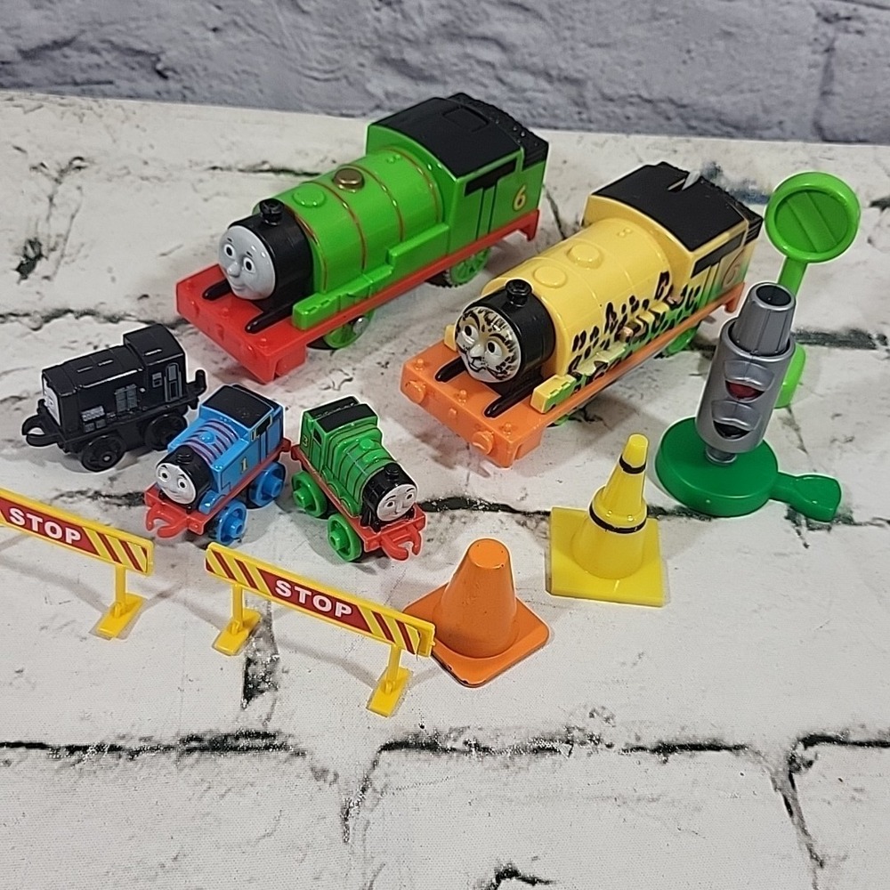 Thomas & Friends Green and Yellow Train Playset